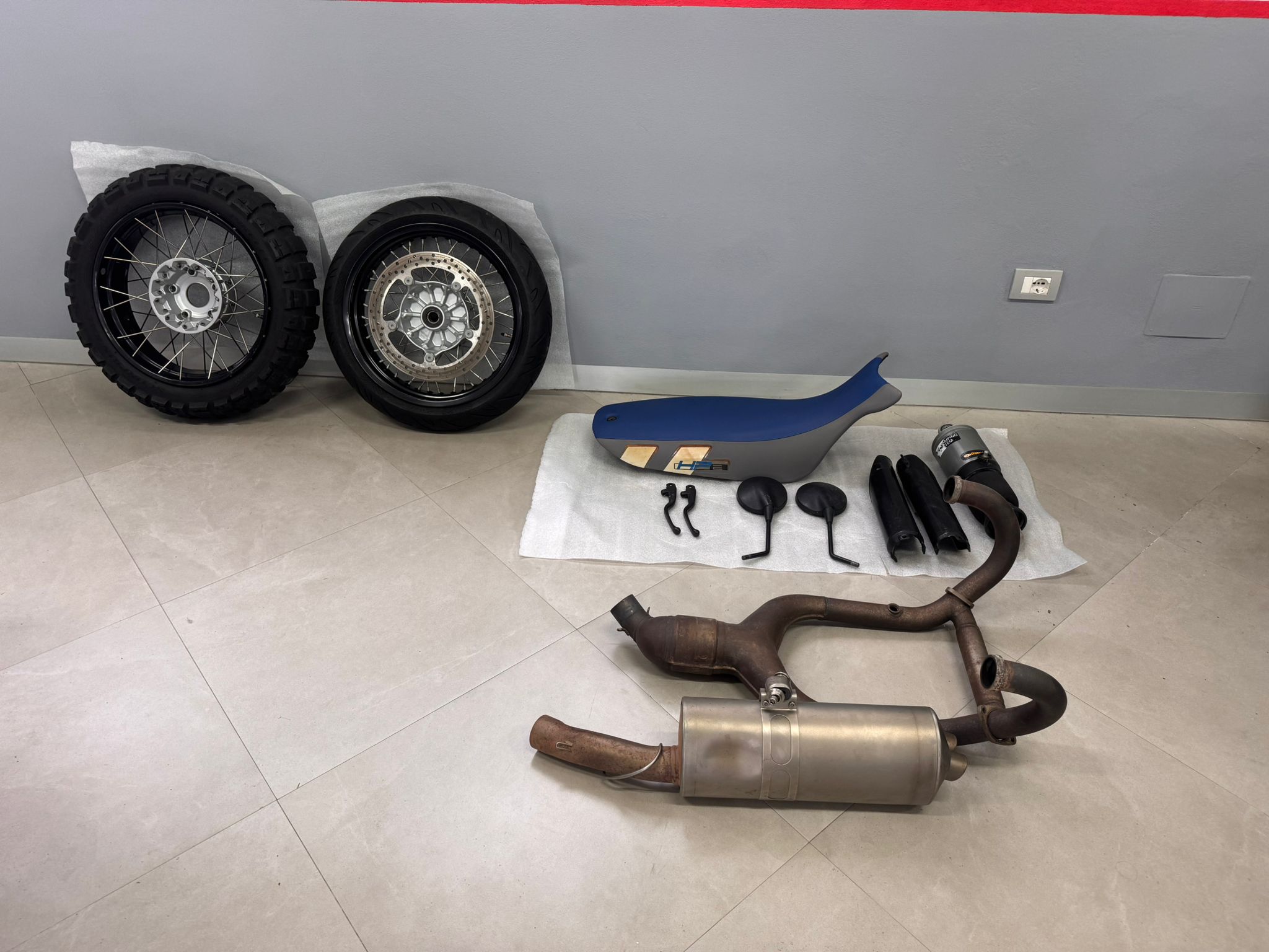 BMW HP2 ENDURO +KIT MOTARD STREET FUN BIKE - immagine 30