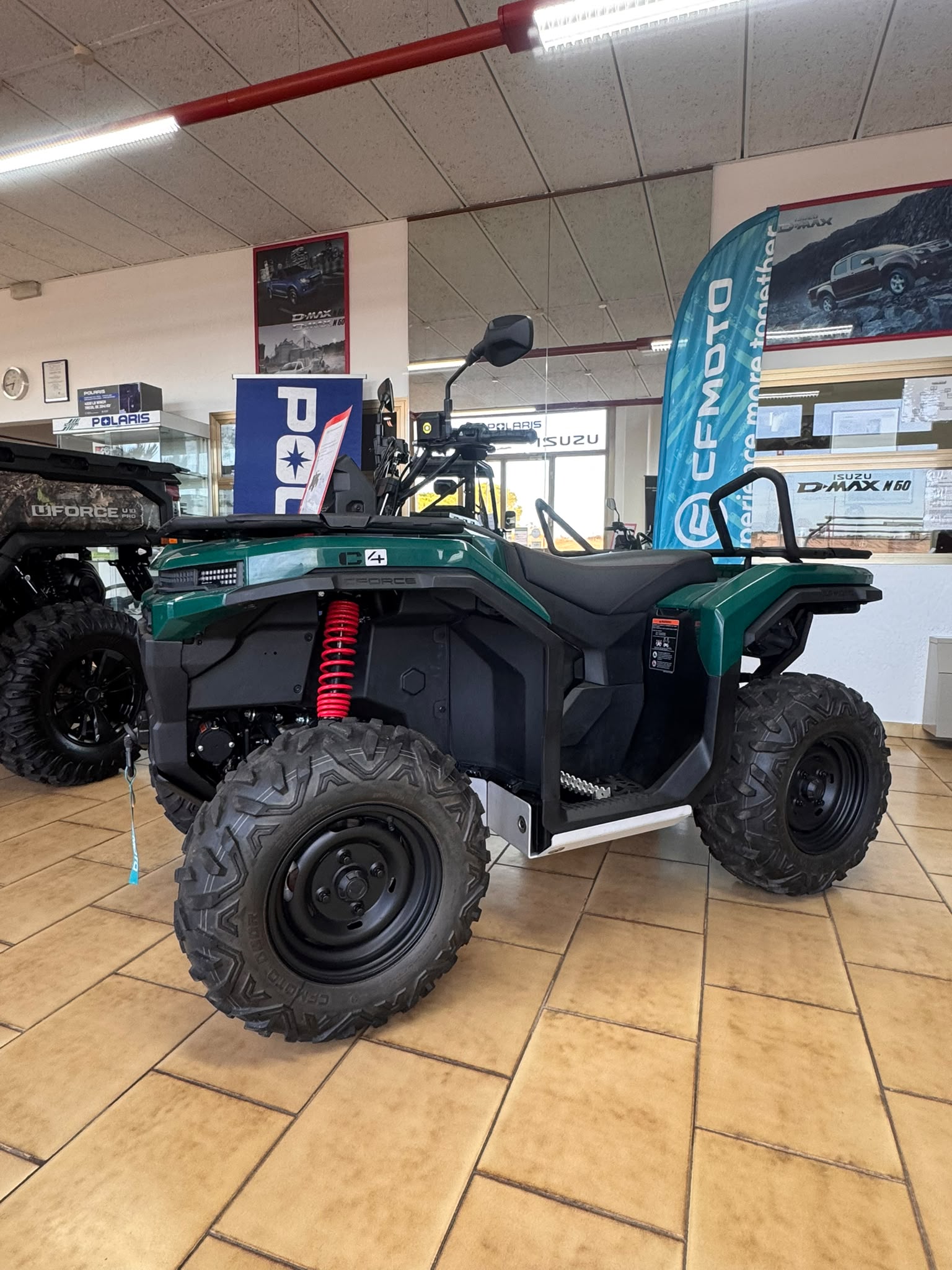 CFORCE C4 S EFI 4x4 PASSO CORTO T3 - immagine 3